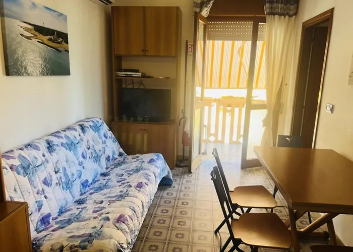 Sunny With Balcony-beahost ביביונה