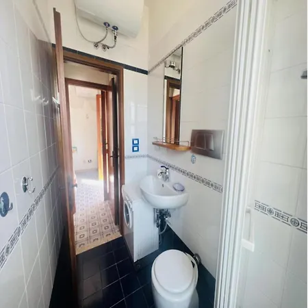 Lovely With Sunny Balcony - Beahost Apartment *